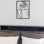 Апартаменты Boheme &